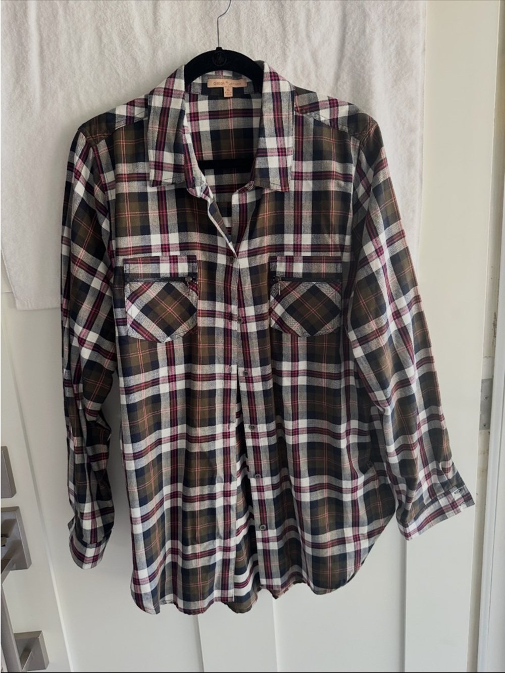 Gibson Latimer Plaid Shirt in Black, White & Pink